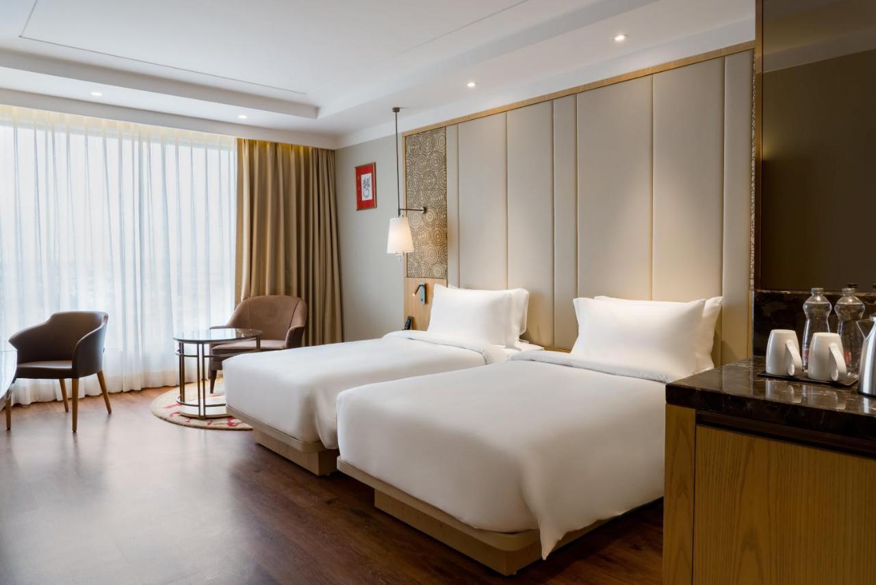 Radisson Bhopal Hotel Kültér fotó