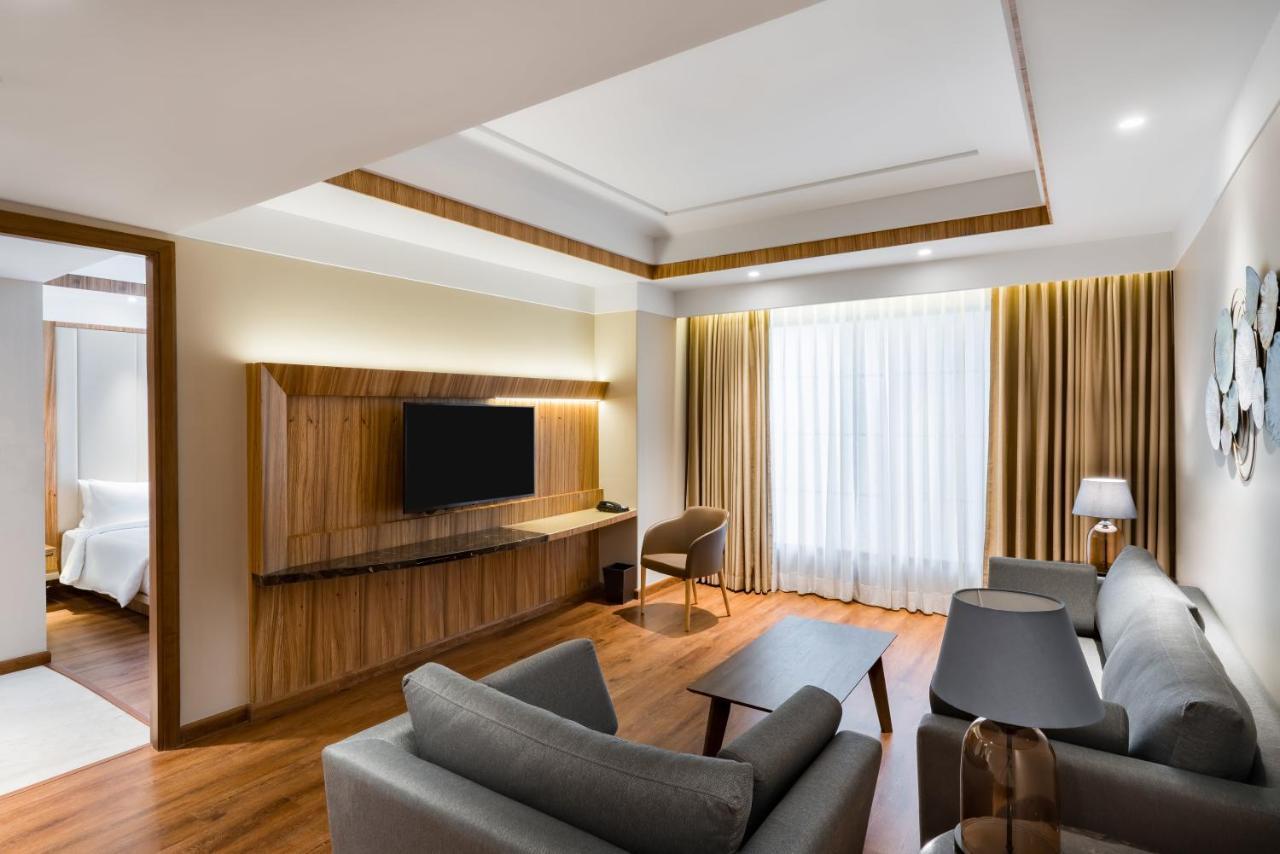 Radisson Bhopal Hotel Kültér fotó