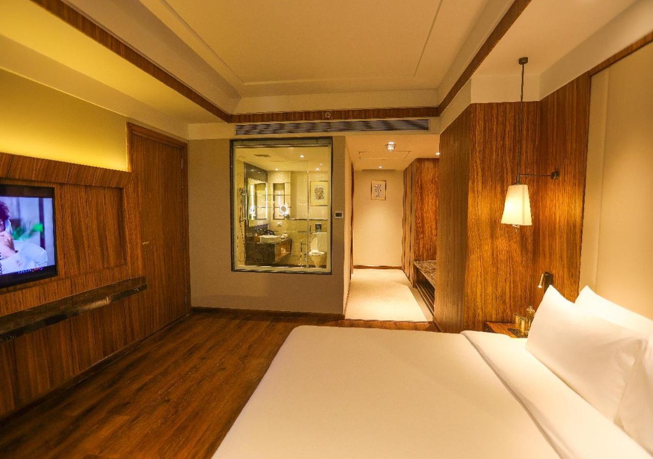 Radisson Bhopal Hotel Kültér fotó