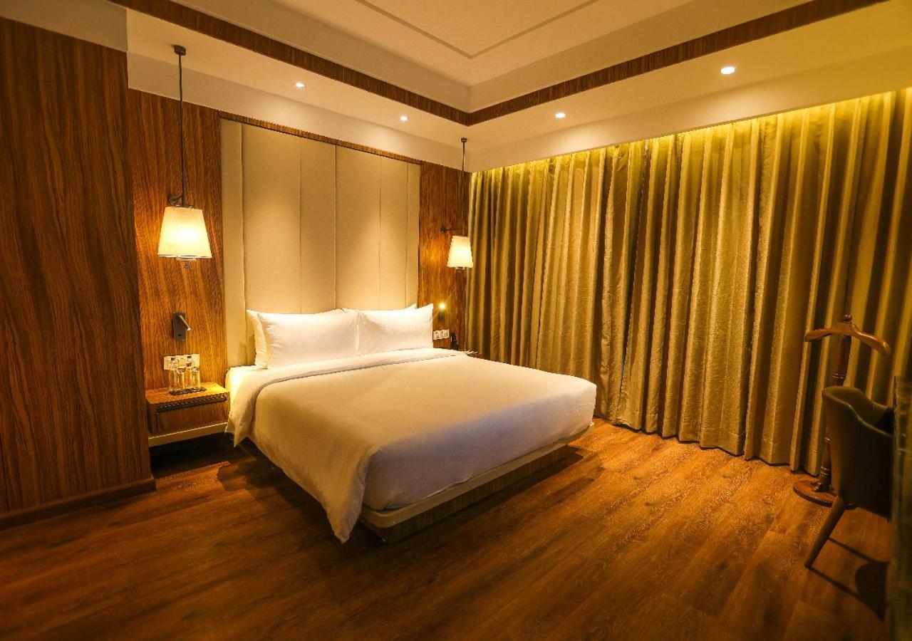 Radisson Bhopal Hotel Kültér fotó